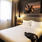Ibis Styles Centre 3*