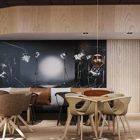 酒店 Ibis Styles Centre 3*