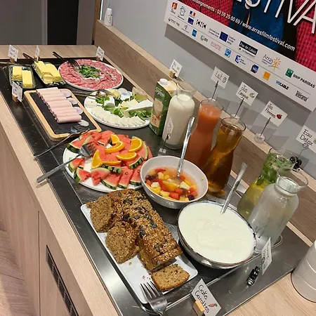 Ibis Styles Centre 3*
