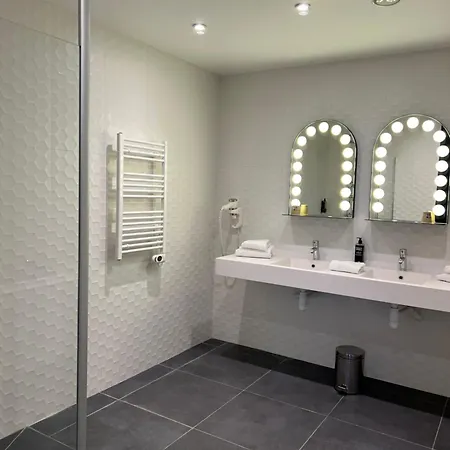 Ibis Styles Centre Hotel 3*