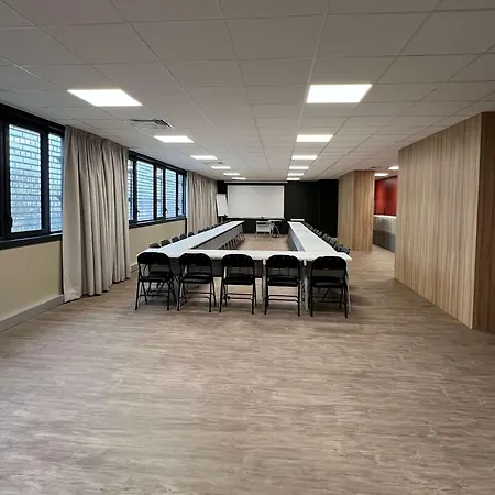 Ibis Styles Centre Hotel 3*