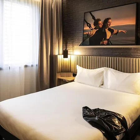 Ibis Styles Centre 3*