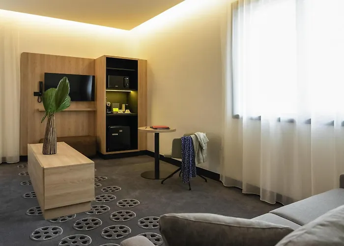 Ibis Styles Centre Hotel 3*