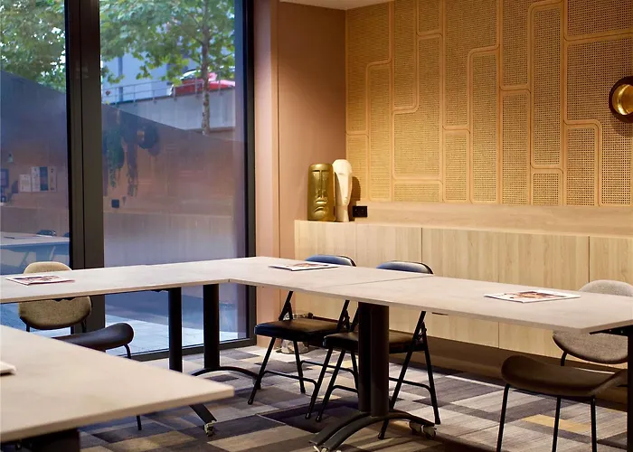 Ibis Styles Centre Hotel 3*